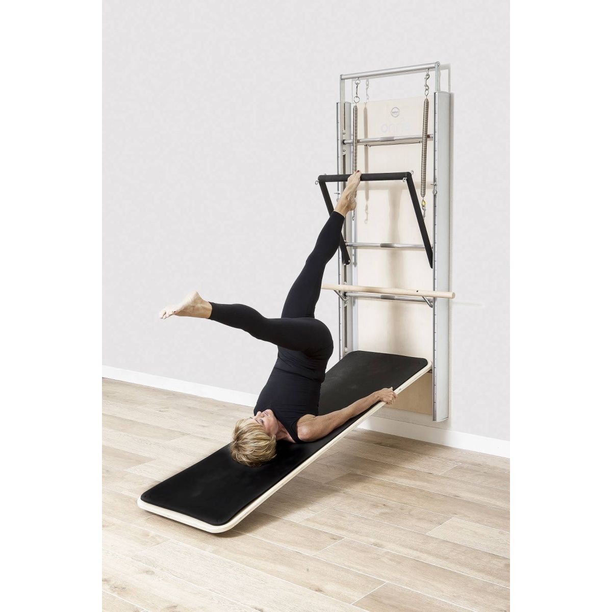 Onne Wall Unit